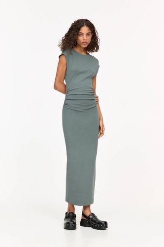 Robe Midi Froncée - Pull&Bear - Modalova