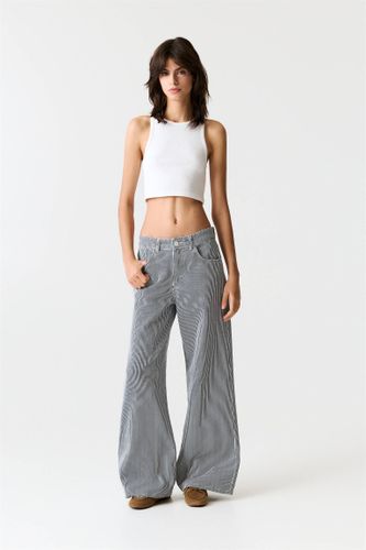 Jean Large À Rayures - Pull&Bear - Modalova