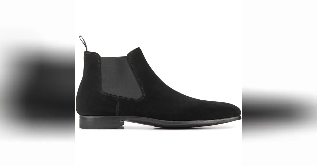 Magnanni store chelsea boots